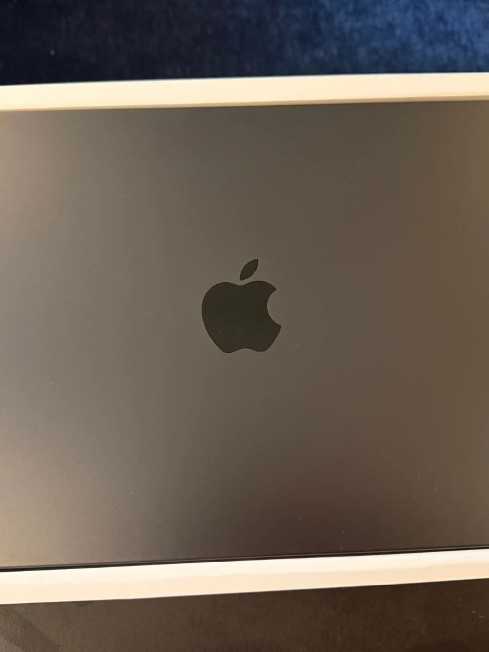 Apple MacBook Pro 14-inch M4 Max 36GB SSD Space Gray 1TB storage